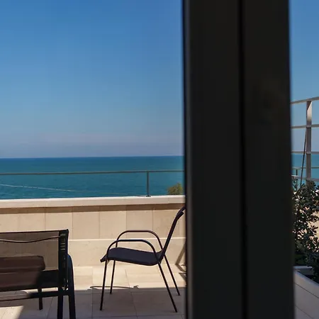 Emy Boutique Alojamento de Acomodação e Pequeno-almoço 4*