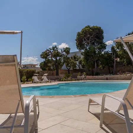 Emy Boutique Bed & Breakfast 4*