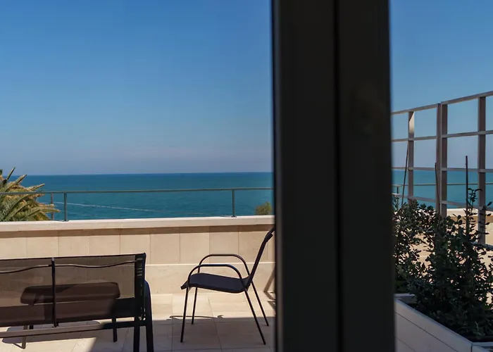 Emy Boutique Oda ve Kahvaltı 4*