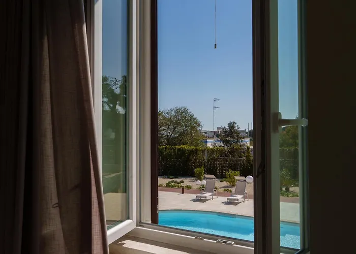 Oda ve Kahvaltı Emy Boutique